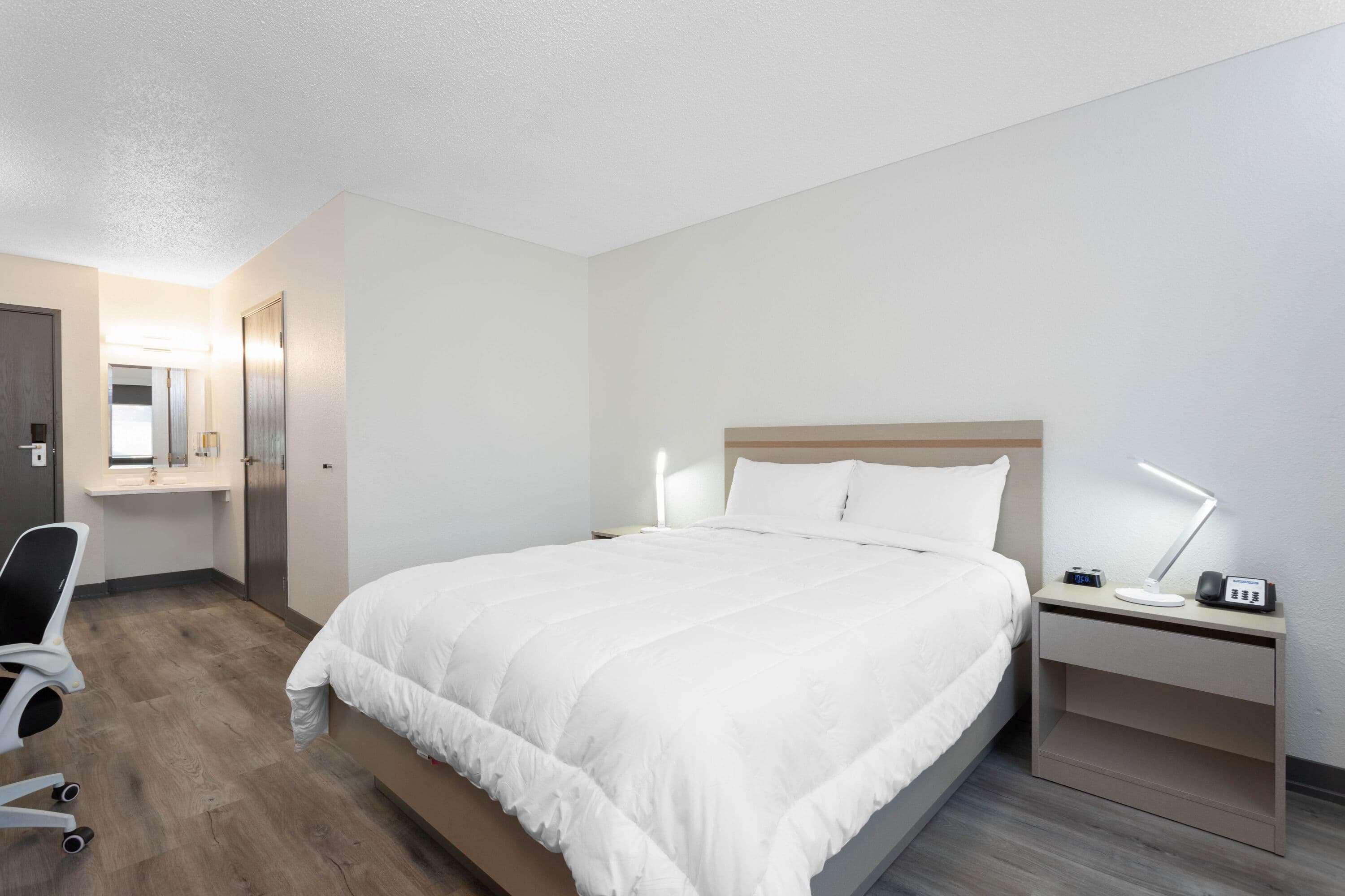 Travelodge By Wyndham Elkhart Exterior photo