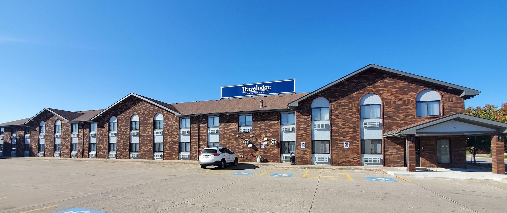 Travelodge By Wyndham Elkhart Exterior photo