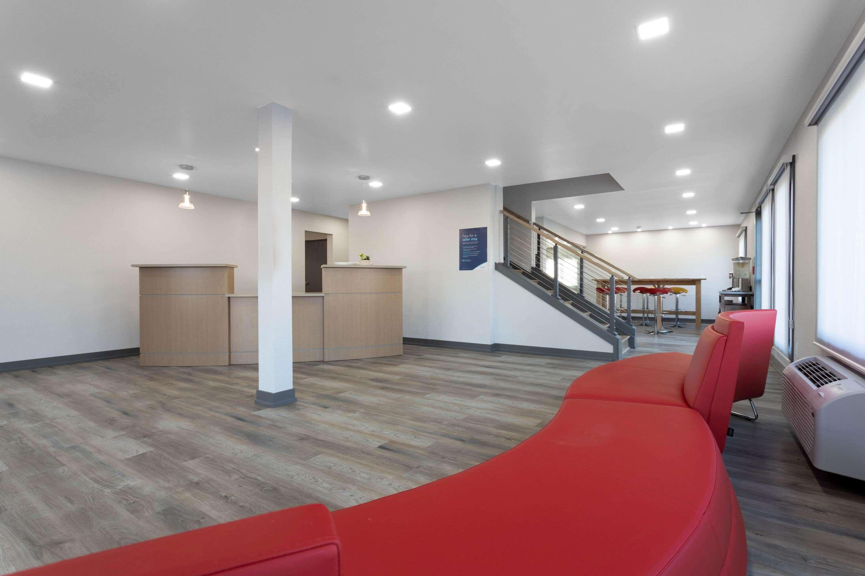 Travelodge By Wyndham Elkhart Exterior photo